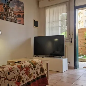 Fiorilli House - Fair District - Gratis Private Parking Apartament